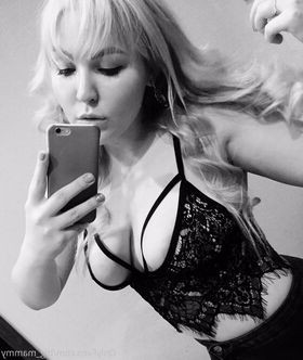 adelia_adele Nude Leaks OnlyFans Photo 4
