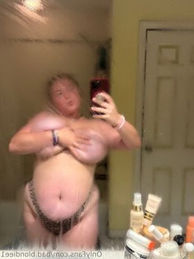Bad.blondiee1 Nude Leaks OnlyFans Photo 28