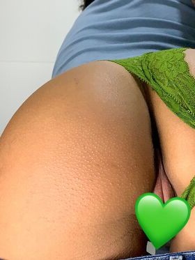 Samara Oliveira Nude Leaks OnlyFans Photo 2