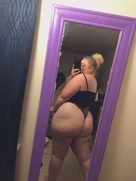 cakedupbree Nude Leaks OnlyFans Photo 1