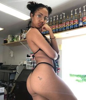 baby_yazxx Nude Leaks OnlyFans Photo 2